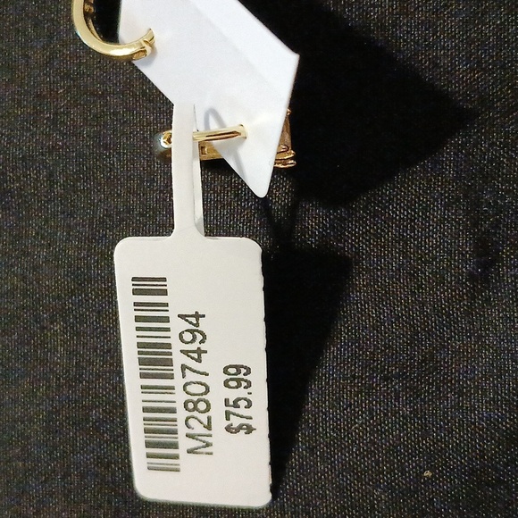 Elegant 18kgf over brass Women's hoop earrings. - Picture 3 of 3